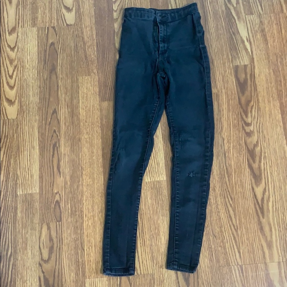 Black skinny jeans